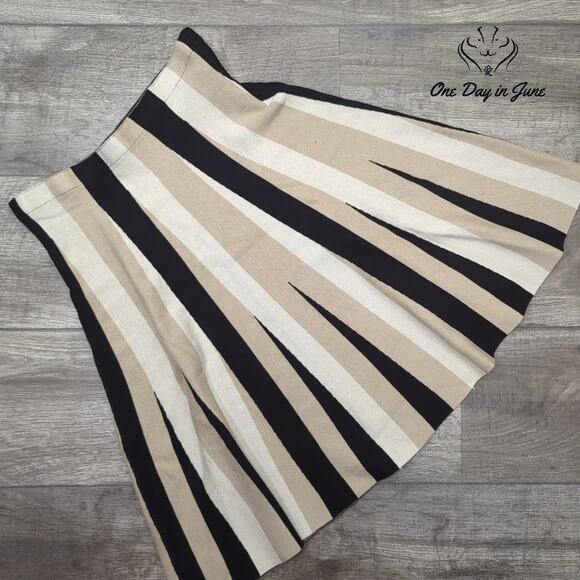 Sioni Pull On A Line Skirt Size L - Picture 1 of 5